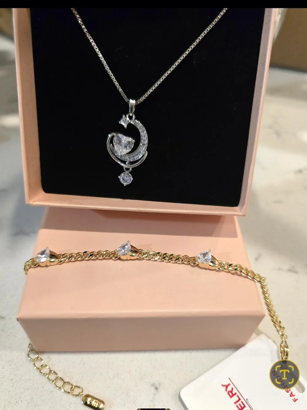 Elegant Gold Chain Bracelet with Clear Crystal Accents